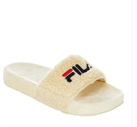 (SIZE 5) Fila Women's Fuzzy Slide Sandal