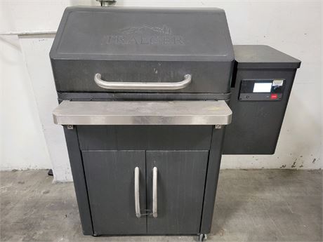 *Traeger Silverton 620 Pellet Grill