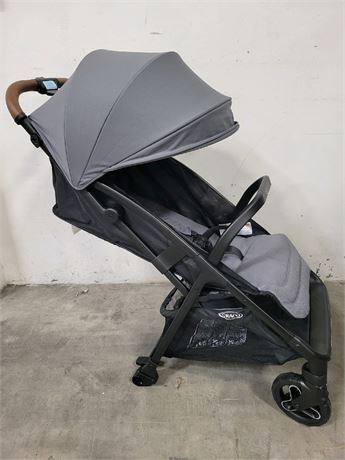 *Graco Ready2Jet Compact Stroller