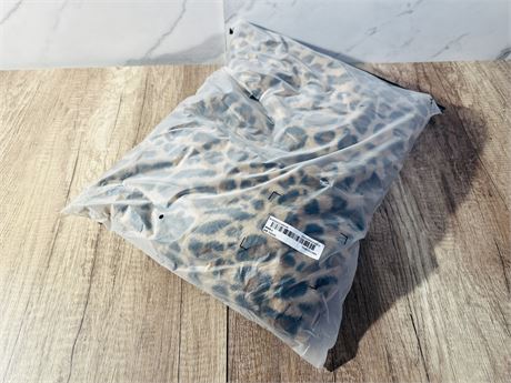 (XL) Leopard Print Faux Fur Coat