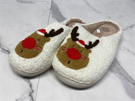 Size 8–Reindeer Fleece Slippers