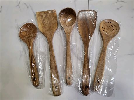 5 Piece Wooden Cooking Spoon Set