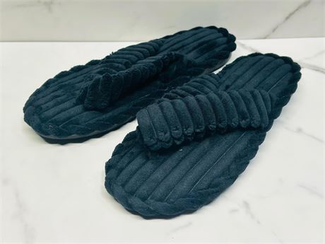 (Size 8-9) Black Thong Strap Soft Slippers