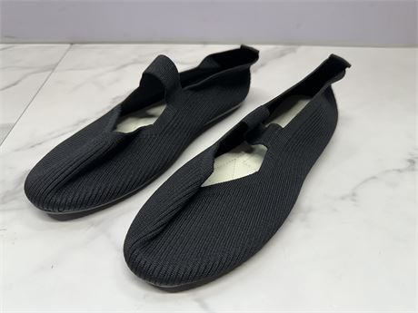 Black Knit Slip-On Shoes