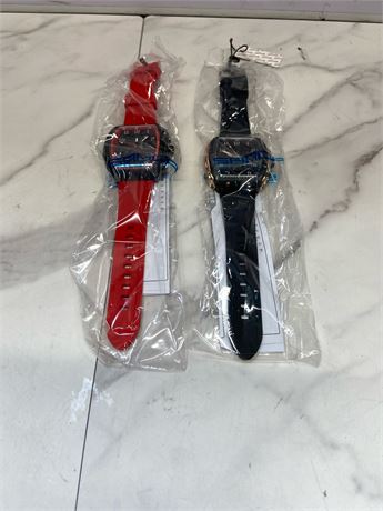 (2) Unisex Watches black&White