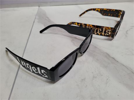Lot of 2 replica Sunglasses with Cases