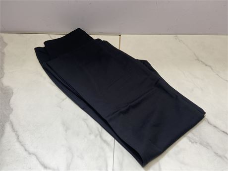 (L) Women’s Black Pants