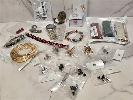 Mixed Jewelry and Accessories Lot