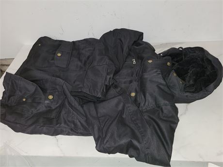 (M) Black Hooded Jacket