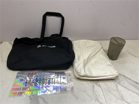Mixed Travel and Office Lot