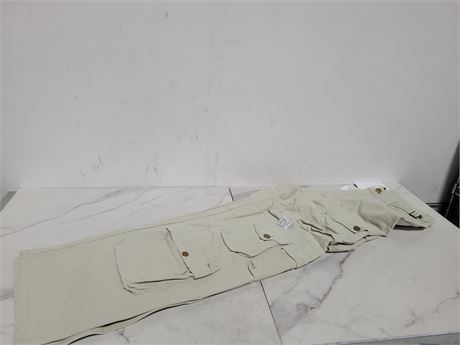 (32) Elfric Eden Cargo Pants