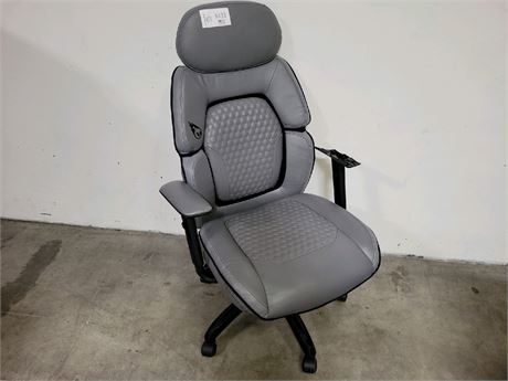 DPS Centurion Gaming Chair