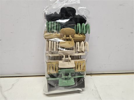 Lot of Hair Clips