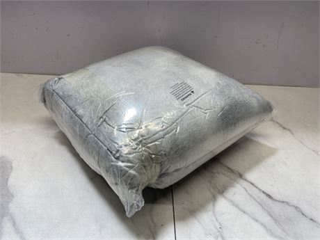 Gray Faux Fur Throw Blanket