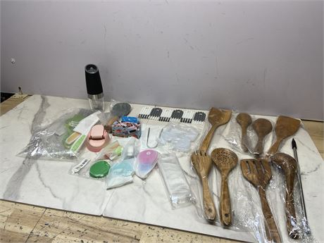 Mixed Kitchen Lot