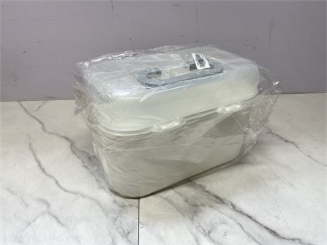 Plastic Storage Container with Handle