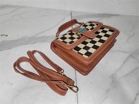 Checkered Handbag and Packaged Item Lot