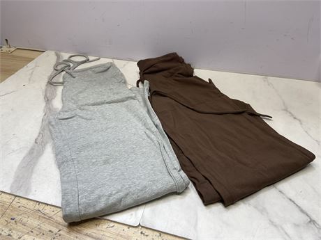 (M) Women’s Lot of 2 Clothing Pants