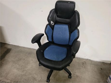 DPS Centurion Gaming Chair