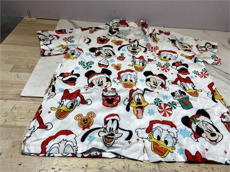 (Size L) Unisex -4 piece-Disney Character Shirt
