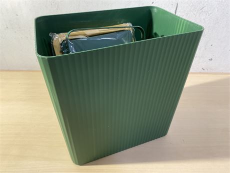 Green Waste Bin with Accessories