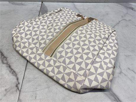 Geometric Patterned Handbag