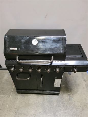 Deluxe 7-Burner Gas Grill with Stainless