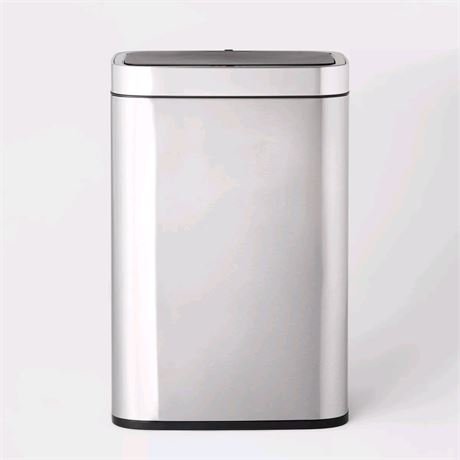 Motion Wastebasket with Liner - Brightroom�
