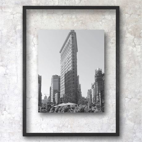 15.5x11.5" Float Thin Metal Gallery Wall Frame"