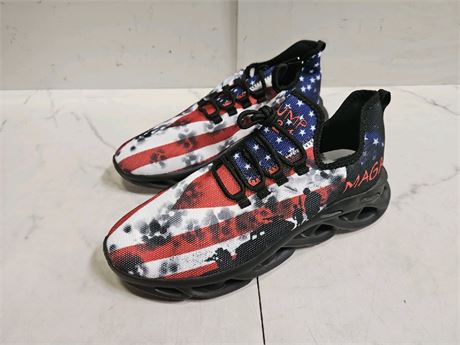 Size 11 Men's Mesh Running Tennis Shoes