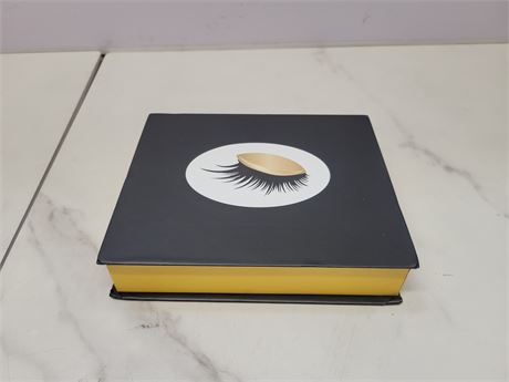 Eyelash Kit with Accessories