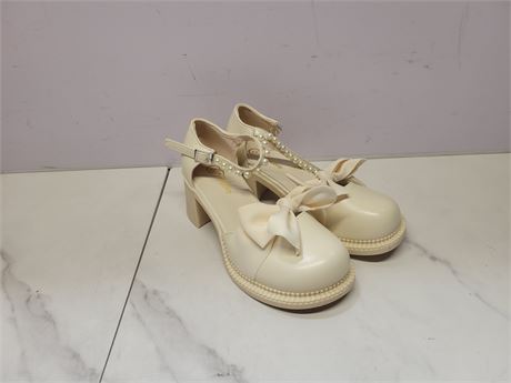 Cream Bow Heeled Shoes