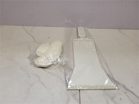 Lot of Kitchen Items