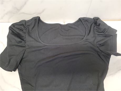 S/M Black Puff Sleeve Top