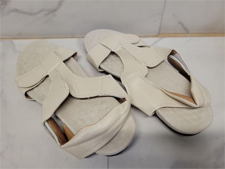 Size 5.5 Beige Orthopedic Sandals