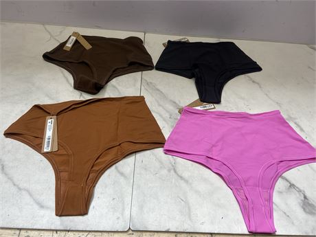 (M) 4 Skims Women's Underwear