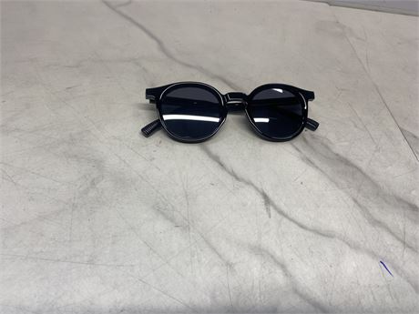 Round Black Sunglasses