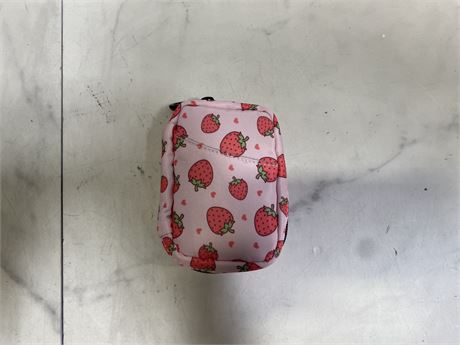 Strawberry Pattern Pouch
