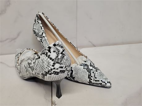 Size 39 Snakeskin-like  Patterned Heels