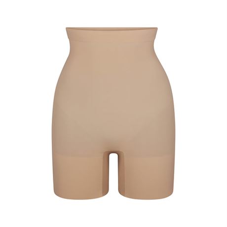(M) Skims Beige Compression Shorts