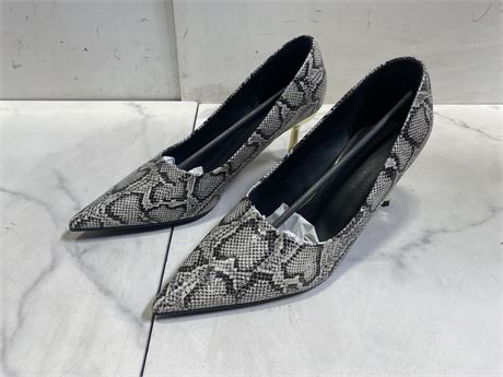 Snakeskin Pattern Heels