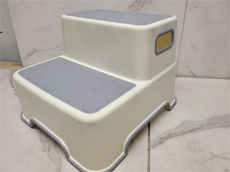 Two-Step Kids Stool